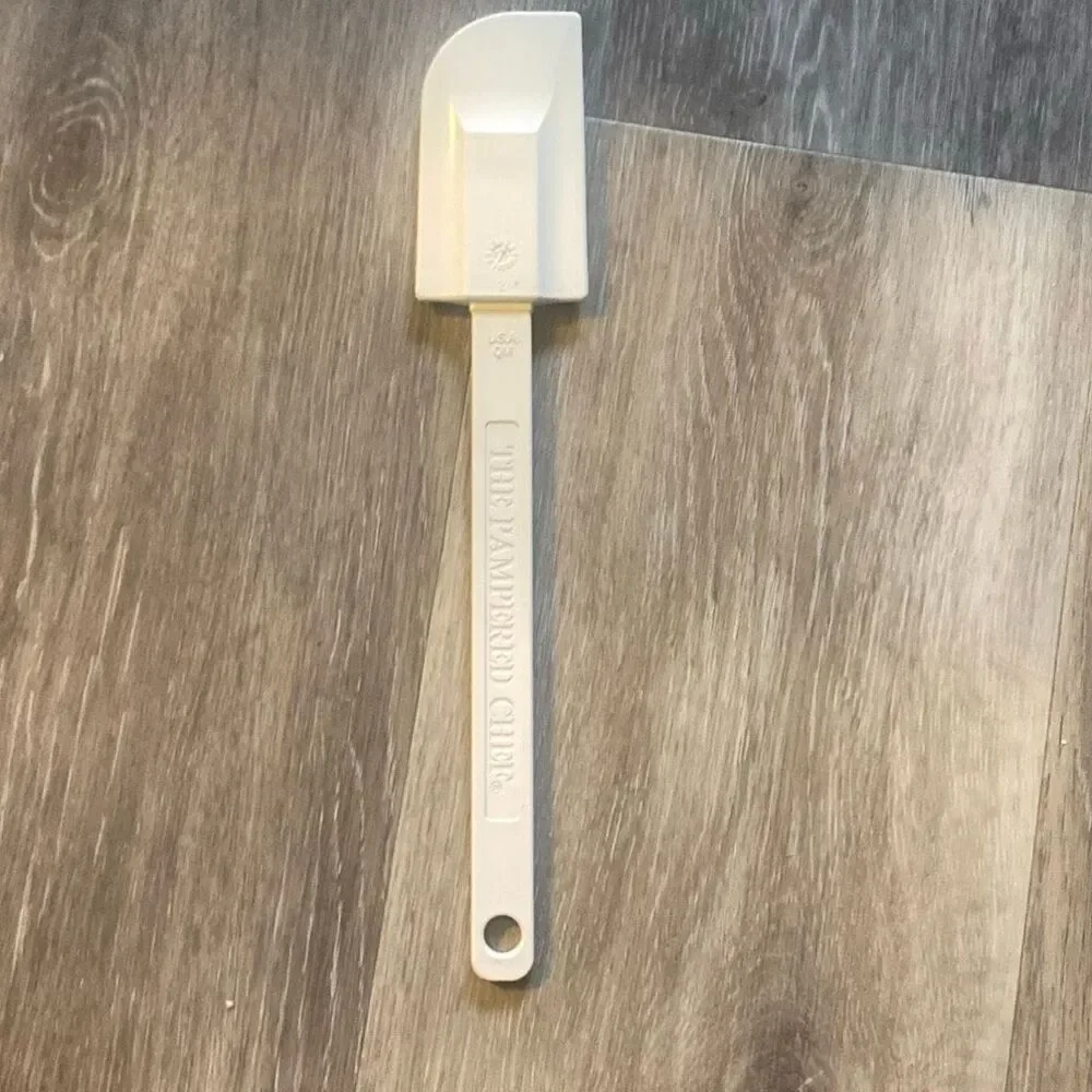 Pampered Chef Classic Scraper #1650 New 11 Inches Spatula Silicone Head DW Safe